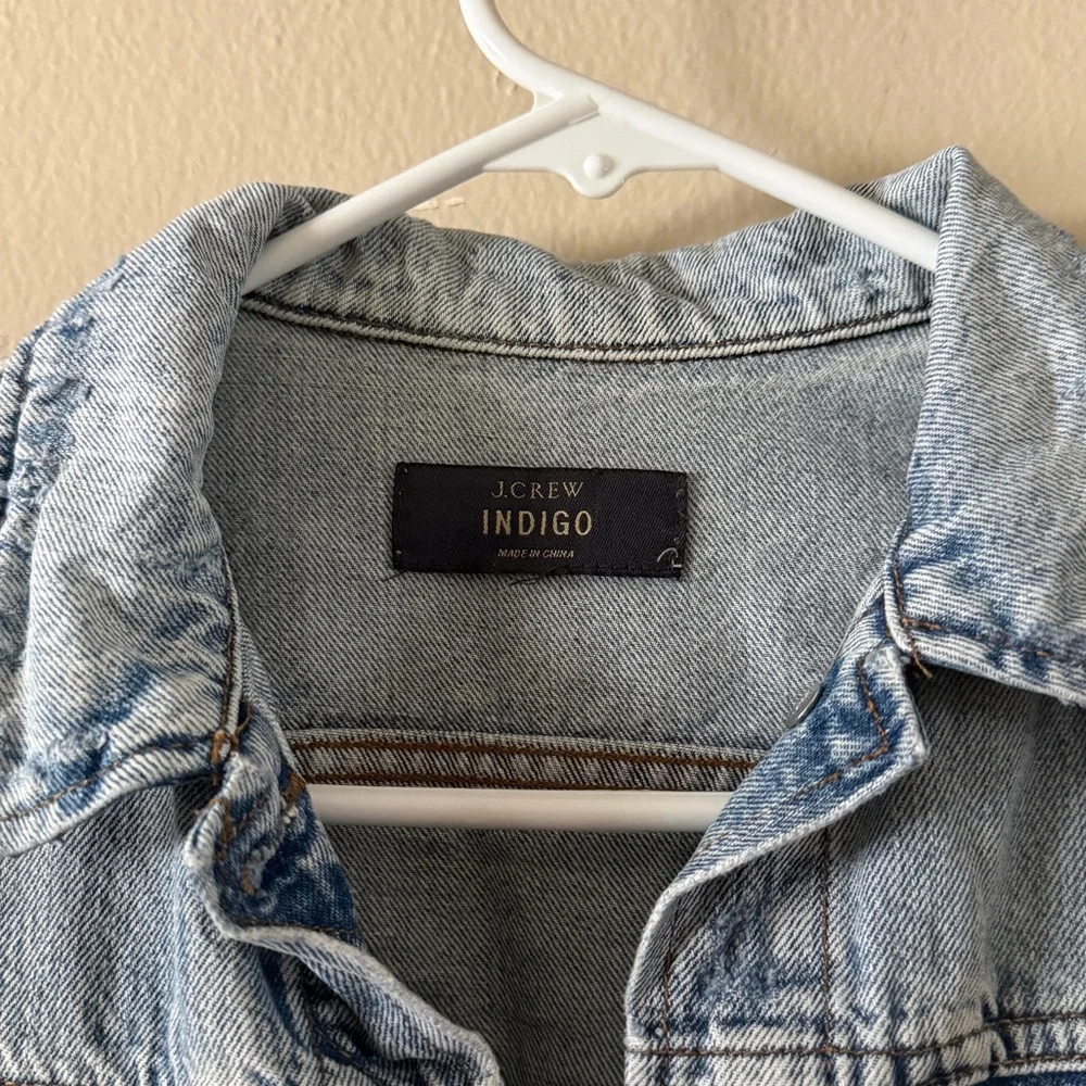 J. Crew Indigo Distressed Denim Jacket 100% Cotton Trucker Jean Jacket size XS